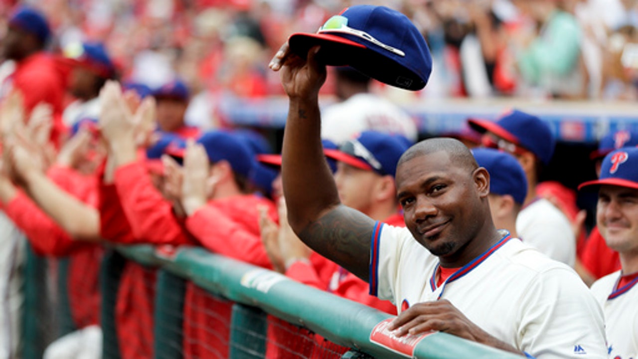 Phillies beat Mets 5-2 in Ryan Howard's farewell